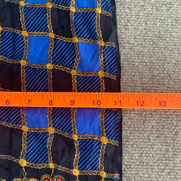 Specialty House 100% silk scarf - Picture 7 of 7